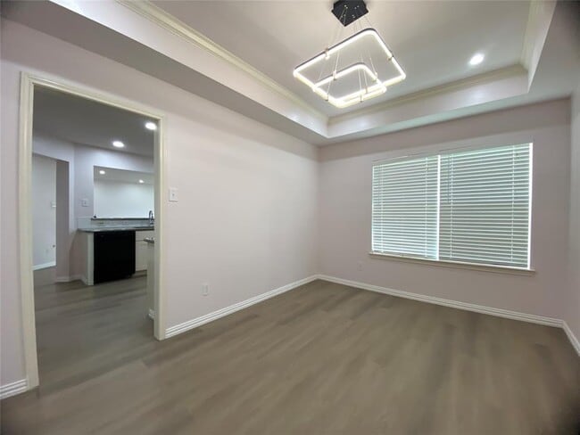 Building Photo - 15706 Springfield Dr