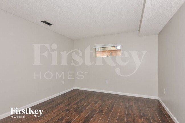 Building Photo - 1218 Brookstone Terrace