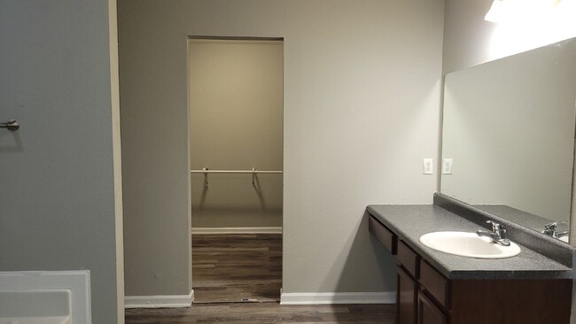 Building Photo - $500 off one month.  Section 8 accepted wi...