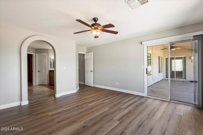 Building Photo - 15461 E Golden Eagle Blvd