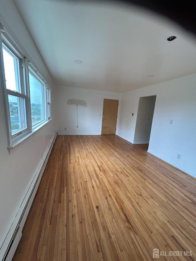 Building Photo - 811 Valley Brook Ave