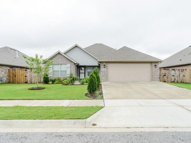 Primary Photo - 1030 Riverside Dr