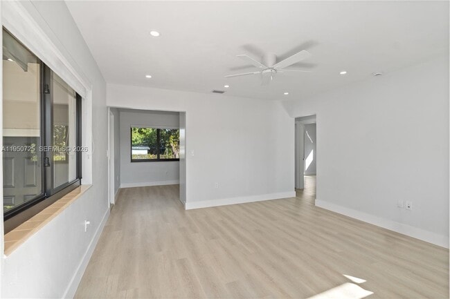 Building Photo - 811 NW 115th St