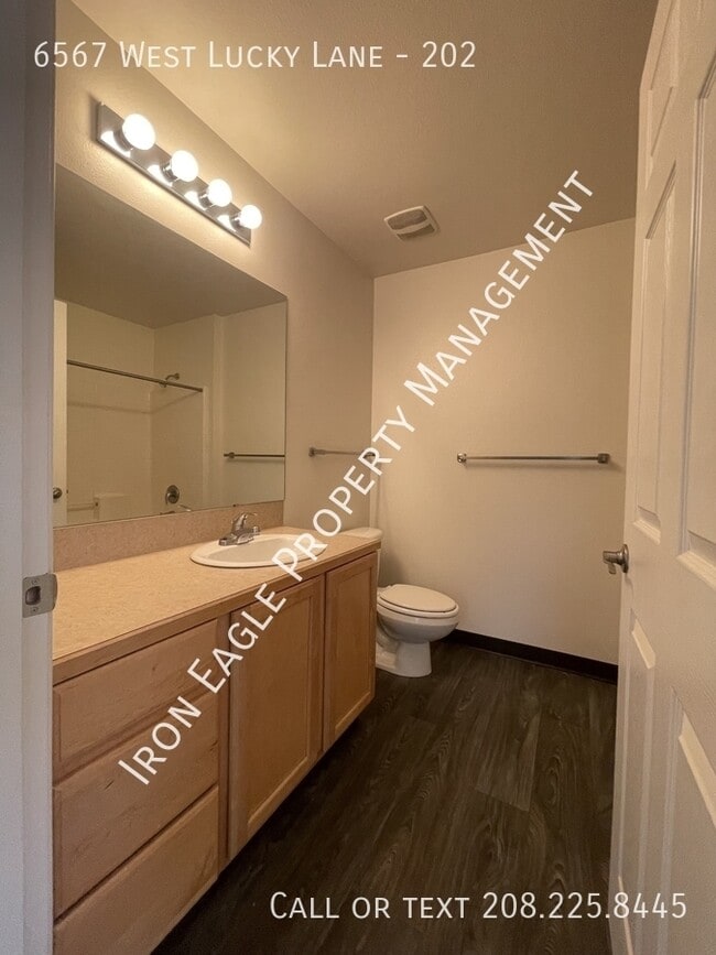 Building Photo - 6567 W Lucky Ln