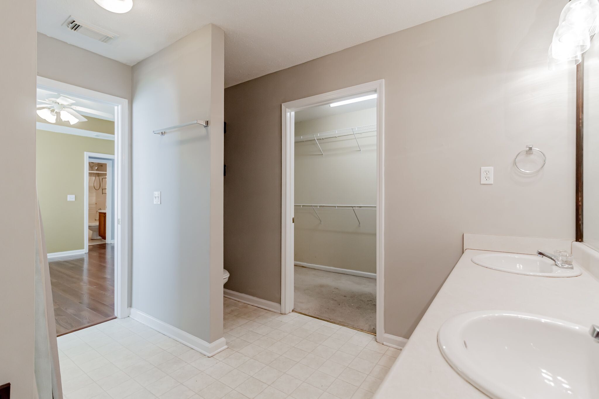 Building Photo - 2014 Inverness Pkwy