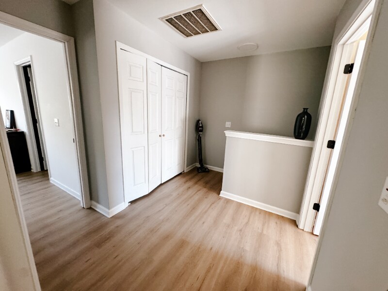 Building Photo - 215 Dillard Mill Dr