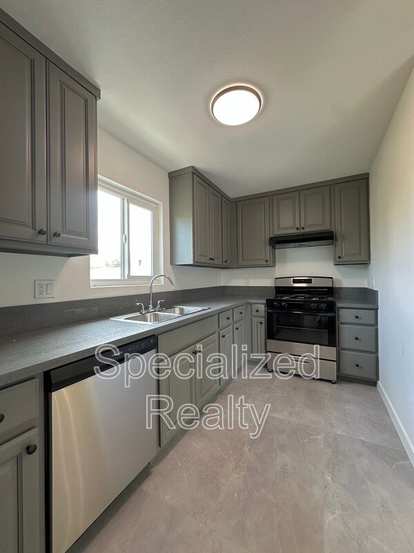 Building Photo - 6731 Troost Ave