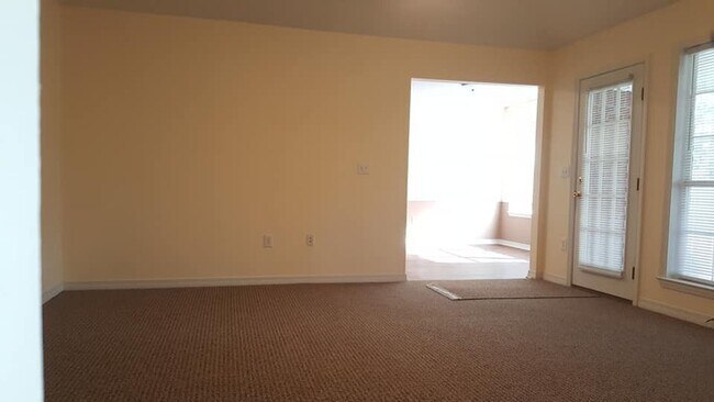 Building Photo - 3-Bed 2-Bath Brick Home located in the Heart of Foley