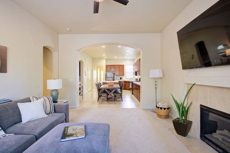 Building Photo - 4321 Strathmore Pl