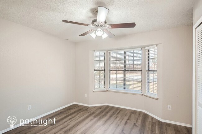 Building Photo - 2525 Brushwood Ln
