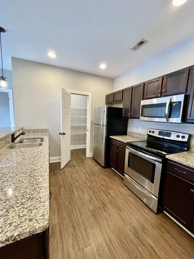 Building Photo - 100 Portico Street