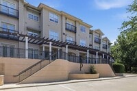 Building Photo - 3102 Kings Rd