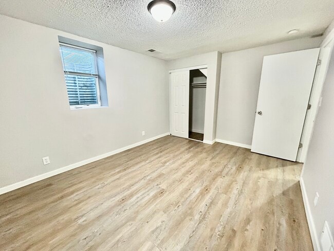 Building Photo - 414 Belle Aire Dr
