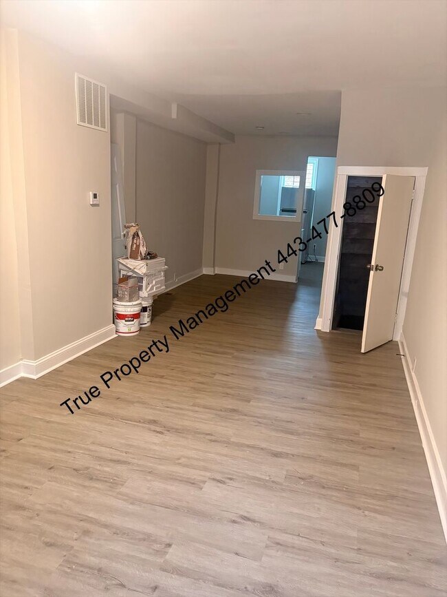 Building Photo - Cozy 2 Bedroom Home in West Baltimore