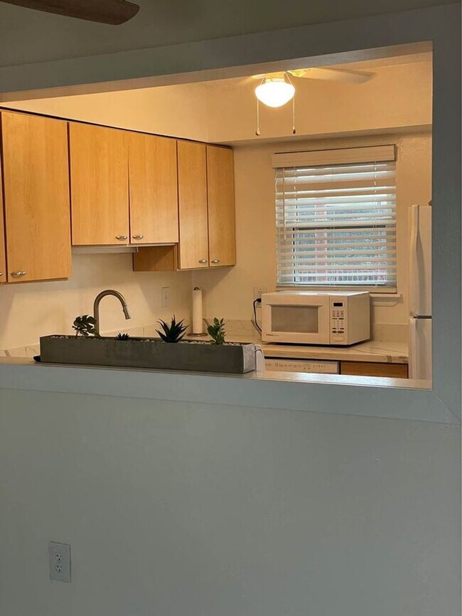 Building Photo - 2500 Houma Blvd