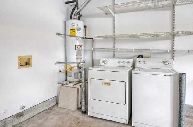 Building Photo - Newly Remodeled - Stunning 2 Bedroom, 2 Ba...