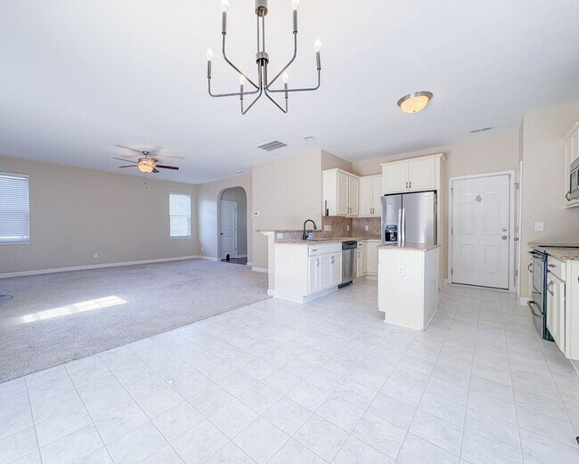 Building Photo - 829 Bellingham Way