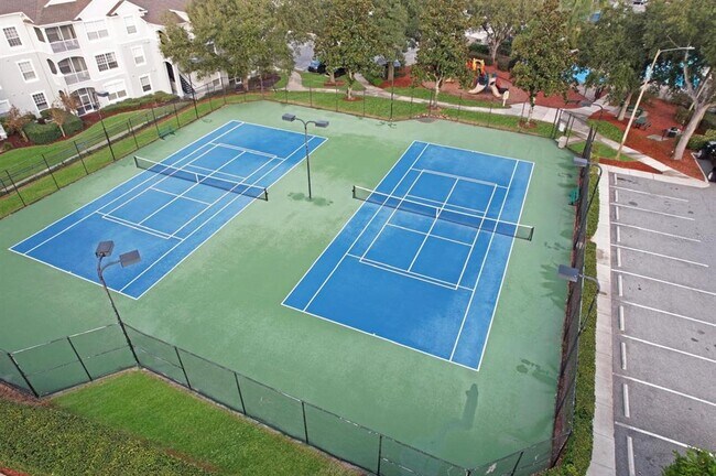 Building Photo - 2310 Silver Palm Dr