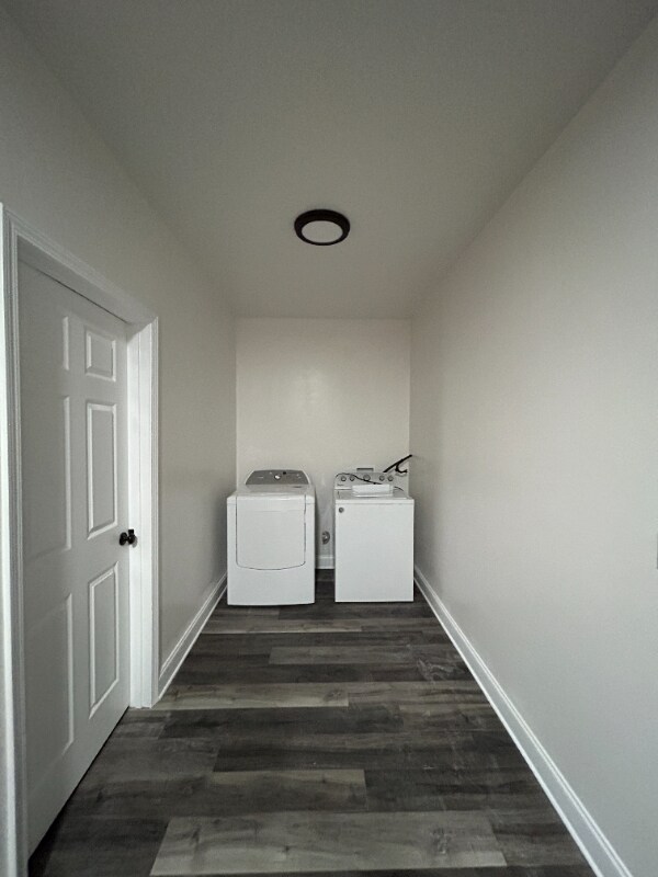 Building Photo - 1629 Newport Dr