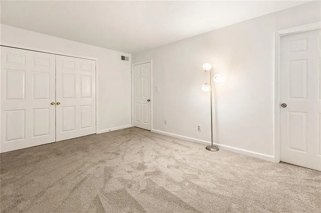 Building Photo - 2 Bed and 2 Bath in Atlanta!