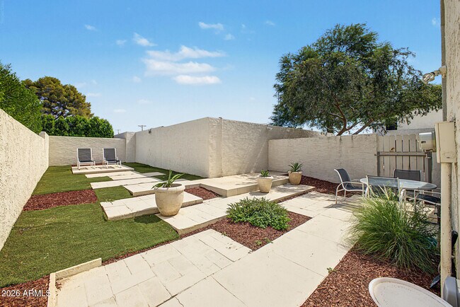 Building Photo - 4656 N 40th St