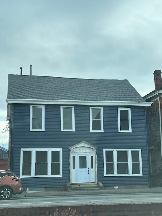 Building Photo - 206 W Eads Pkwy