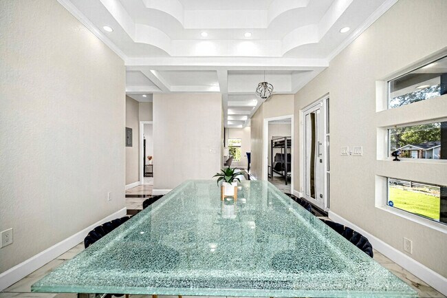 Building Photo - 219 Utah St