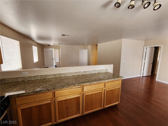 Building Photo - 5012 River Splash Ave