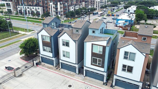 Building Photo - 1416 Waterloo Shore Ln