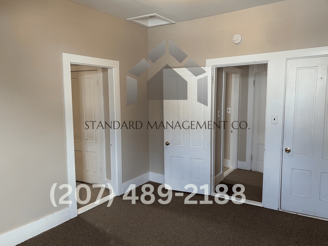 Building Photo - 15 Kennebec St