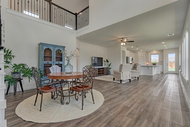 Building Photo - 27129 Ivorywood Dr