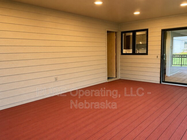 Building Photo - 15527 Mason Cir