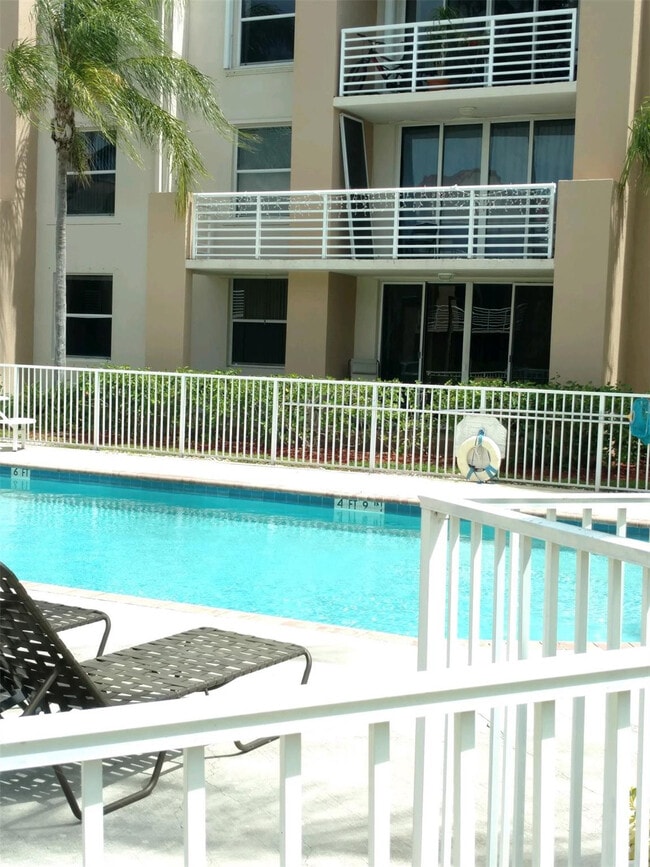 Building Photo - 2731 Ocean Club Blvd