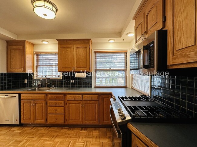 Building Photo - Charming 3-Bedroom Ranch minutes from Woodward Ave, Birmingham, and Berkley!