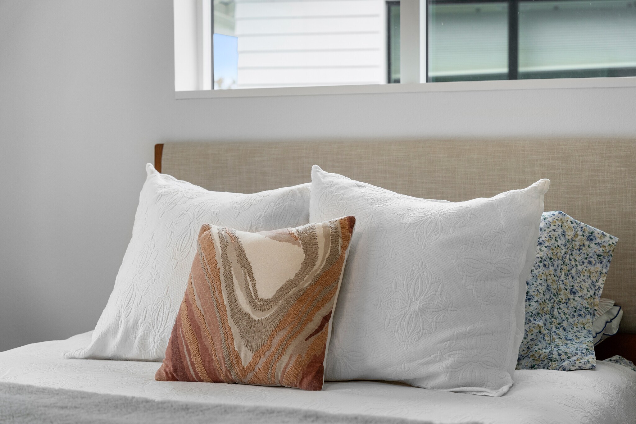 Building Photo - 3590 SW Patton Rd