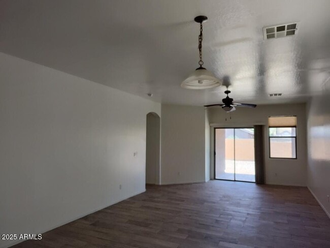 Building Photo - 44224 W Cydnee Dr