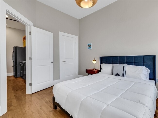 Building Photo - 281 Essex St