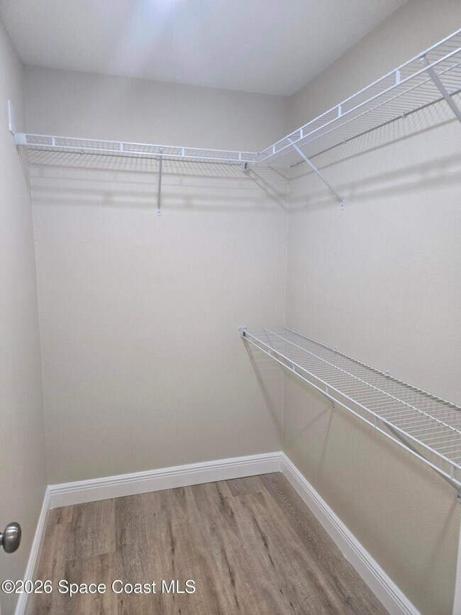 Building Photo - 189 Seawind Dr