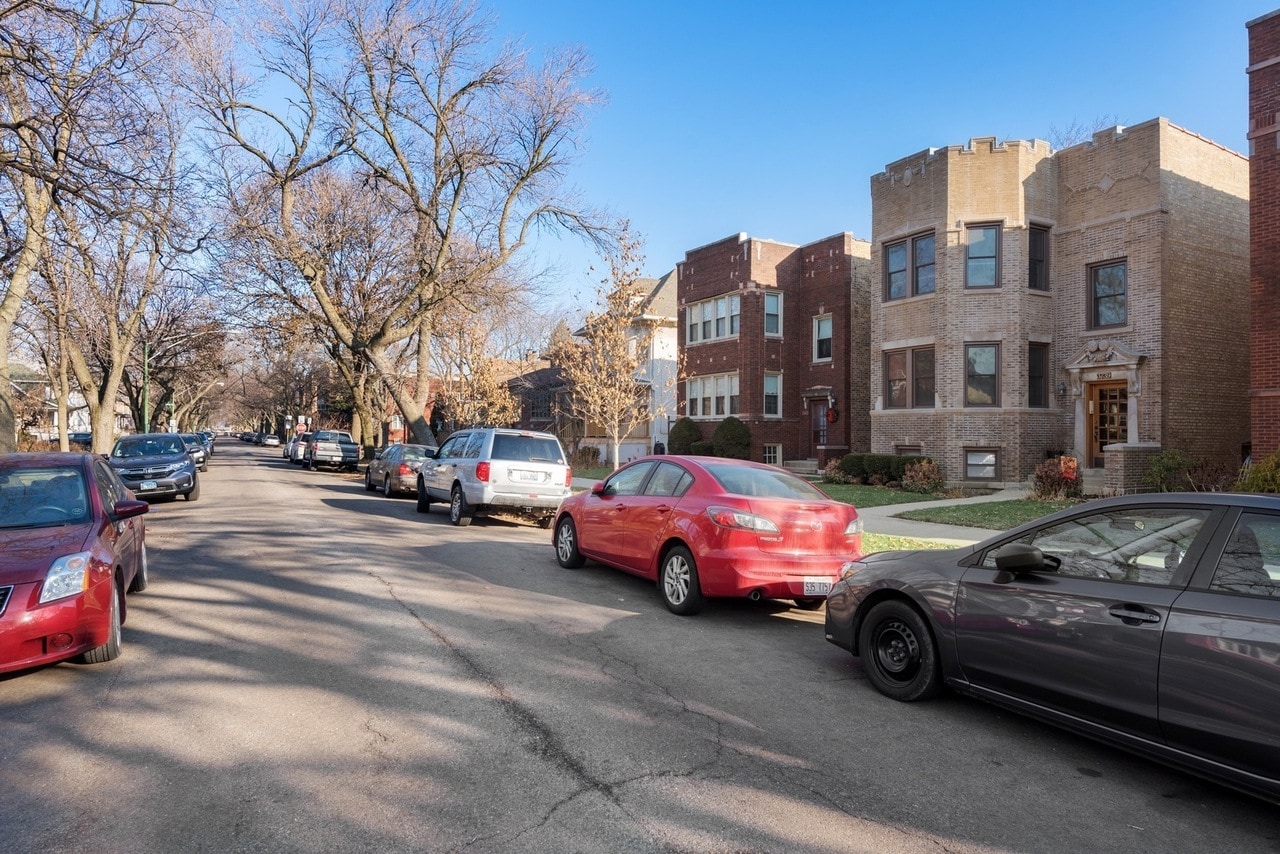 Building Photo - 3739 N Lawndale Ave