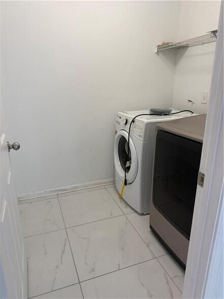 Building Photo - 1443 Wilson Manor Cir SE