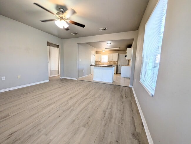 Building Photo - 1506 Avenue U