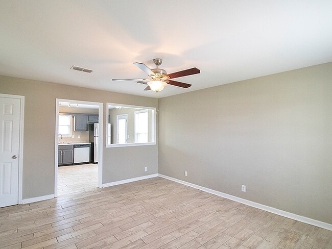Building Photo - 1113 Timothy Ave