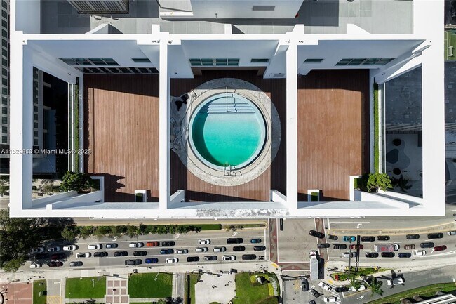 Building Photo - 500 Brickell Ave