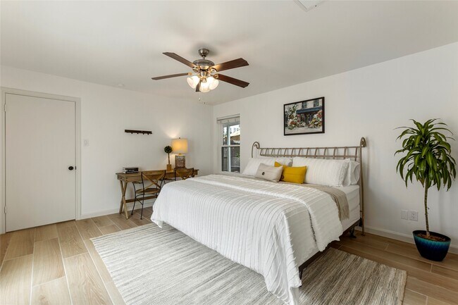 Building Photo - 1815 Saxony Ln