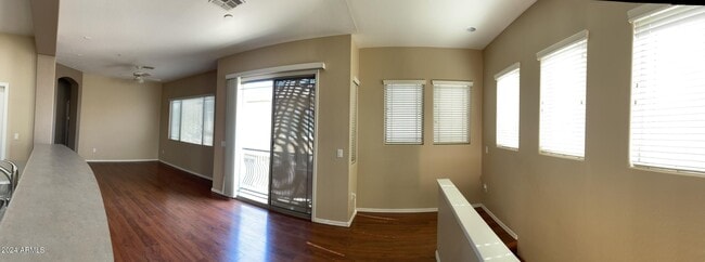 Building Photo - 15240 N 142nd Ave