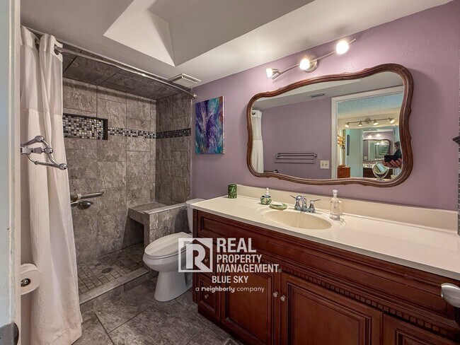 Building Photo - 9639 Greenskeeper Dr