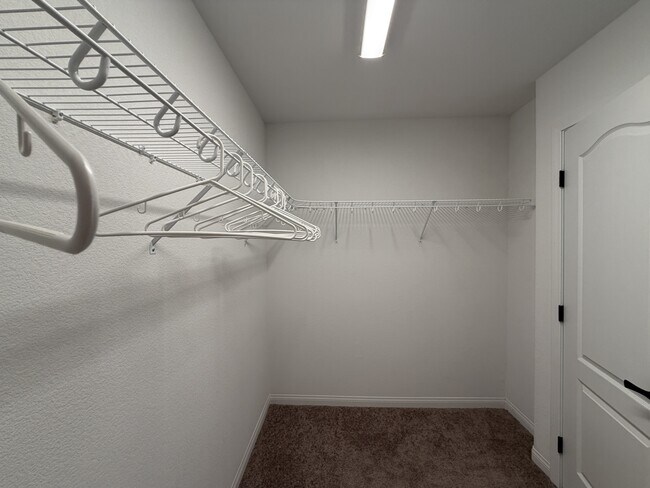 Building Photo - 7008 W Steele Canyon St