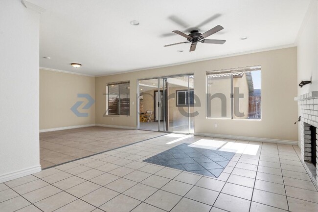 Building Photo - 23913 Parkland Ave