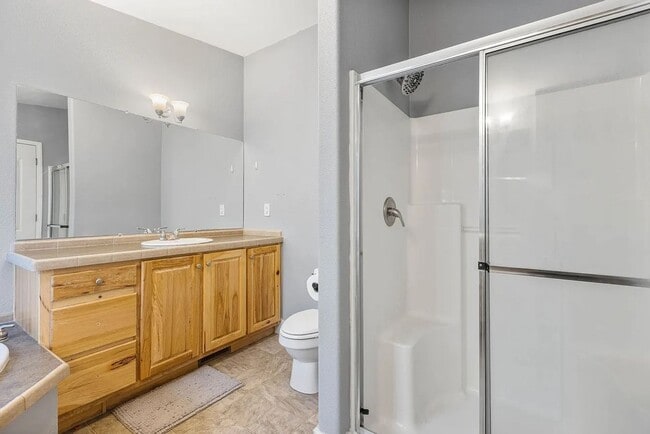 Building Photo - Country Oasis – Flexible Rental in Rexburg...
