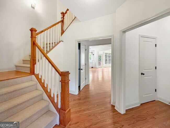 Building Photo - 8275 Majors Ridge Way